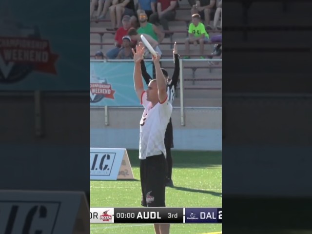 Rewind to Mark Lloyd’s UNBELIEVABLE greatest throw at Championship Weekend!