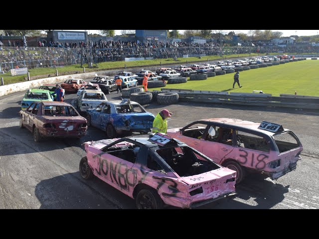 Unlimited banger World Cup @ Cowdenbeath racewall 27/4/24