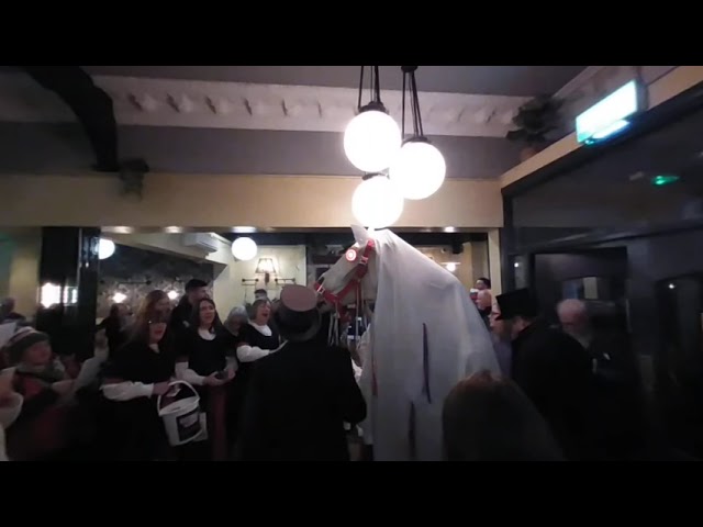 20230113 Hen Galan Hapus! The Mari Lwyd at the Pontcanna Inn VR180