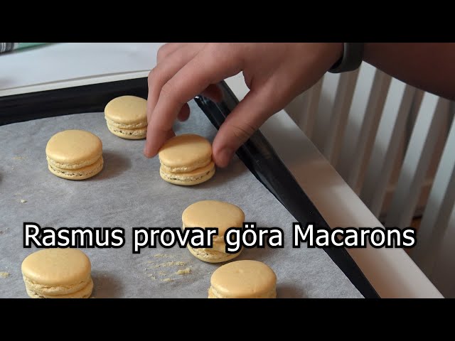 Macarons - Rasmus, 14 years old, will be allowed to bake (with a little help)