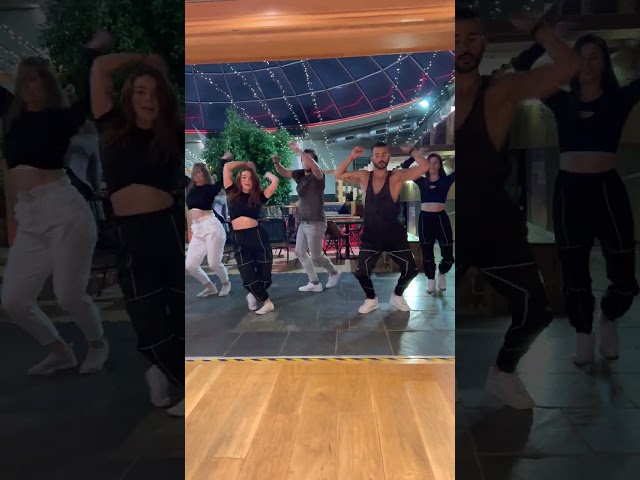 Reggaeton Group Dance / punto 40 rauw alejandro