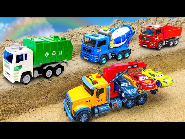 Rescue the truck from the pit with excavator and crane truck | Police car toy stories | Mega Trucks