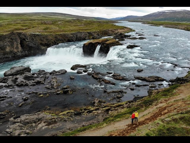 Enjoying Nature in the Gooafoss Waterfall - 360 Degree - 5k - VR Experience