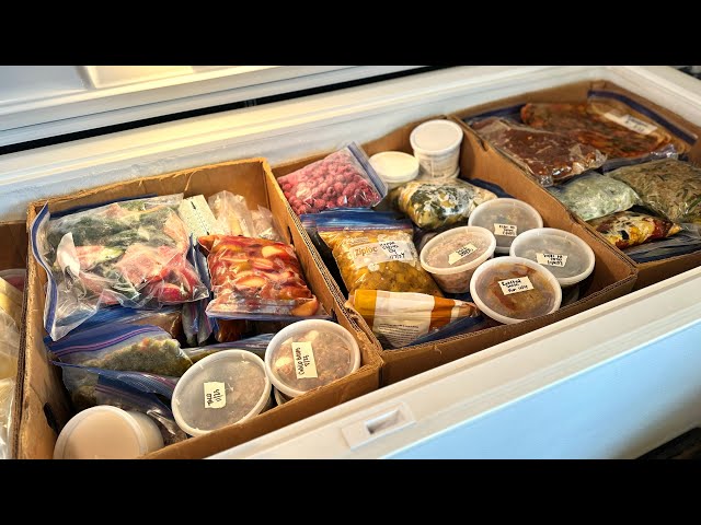 How to organize and DEFROST A CHEST FREEZER (like a pro!)