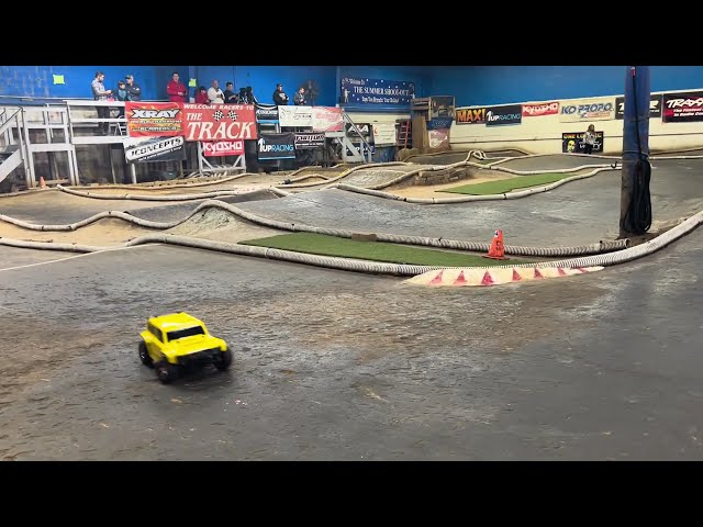 Short Course Rc Bashing at THE TRACK in Gaithersburg - Yellow Fleet of Trucks