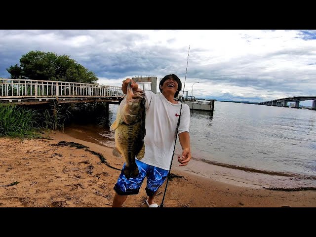 I Caught Crazy One When The Day Is One People Caught World Record Bass!!!