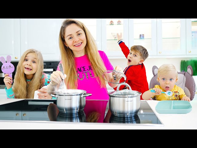 Diana y Roma jugando y cocinando con mamá - Colección de videos para niños