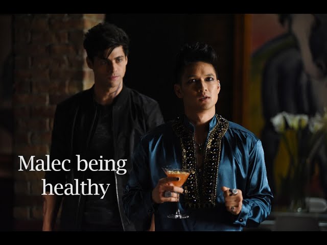 Malec being a healthy relationship for 10 minutes not straight