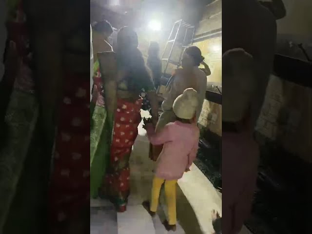 Neha Avadhvashi blog  is live! Banke Bihari Mandir Vrindavan darshan