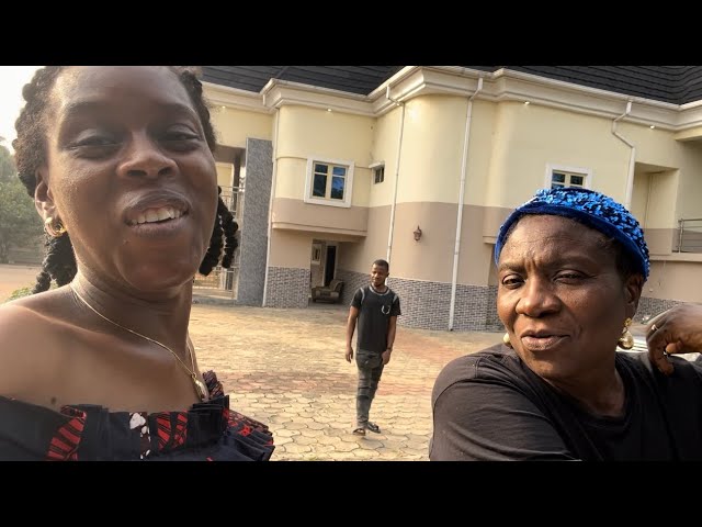 TRAVELING TO NNEWI VLOG : Travel to the village with us, trying out my Christmas Clothes