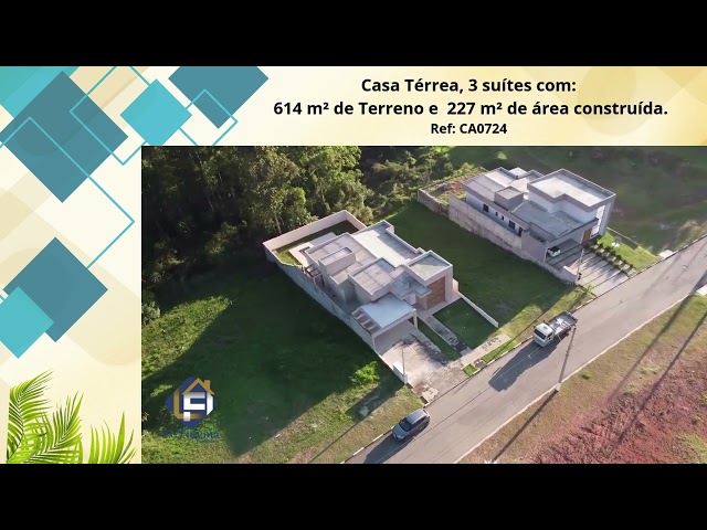 Casa Térrea, 3 suítes, com 614 m² de Terreno e 227 m² de área construída.