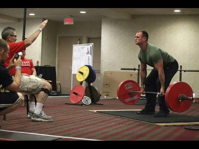 Deadlift for reps 175 kg / 385.8 lbs