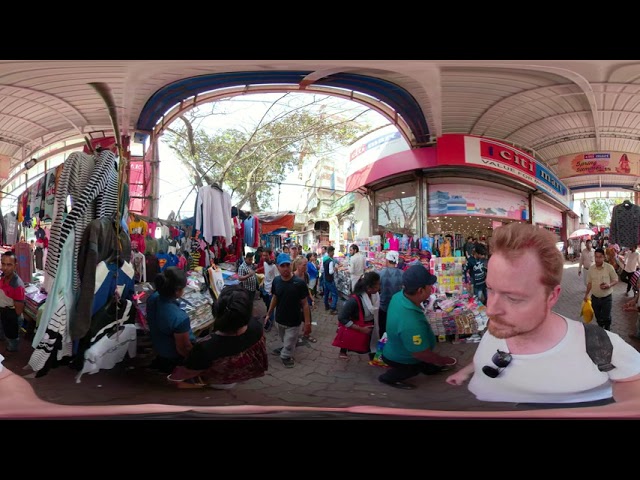 Kolkata street life in 360 video.