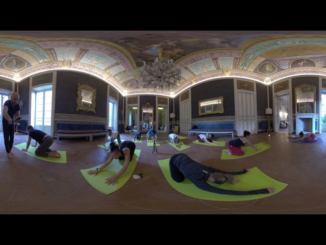 Yoga like a Local in the palace Palermo