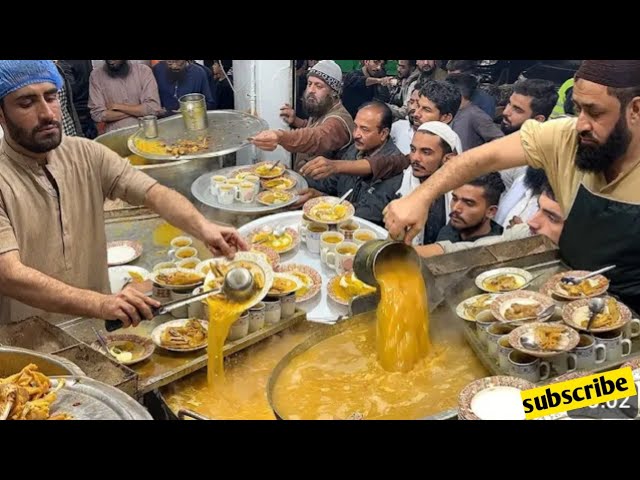 Afghan Pathan Selling Peshawar Yakhni Soup|Desi Murg Yakhni | PESHAWAR FOOD STREET