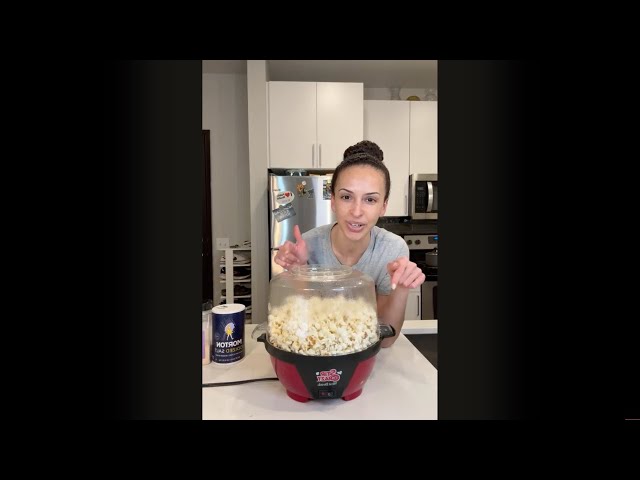 🍿 Hannah breaks out the popcorn machine! 🍿