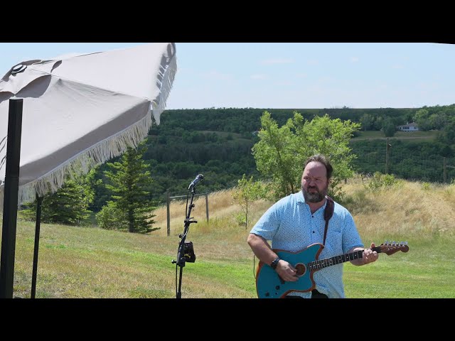 Ryan Hicks- Bobcaygeon (Tragically Hip Cover) solo acoustic live from Over The Hill