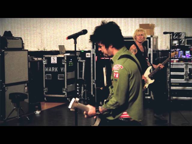 Green Day: "Nuclear Family" - [Official Video]