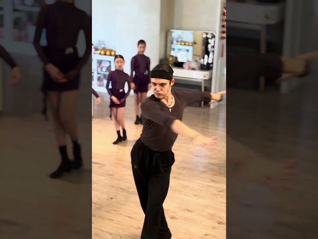 Teacher Daniel's demonstration of rumba basic steps #ballroomdance #Latindance #dance #shorts