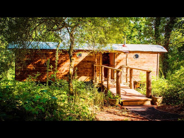 The Most Beautiful Woodman's Wagon Treehouse and Shepherd's hut | Living Design Tiny House