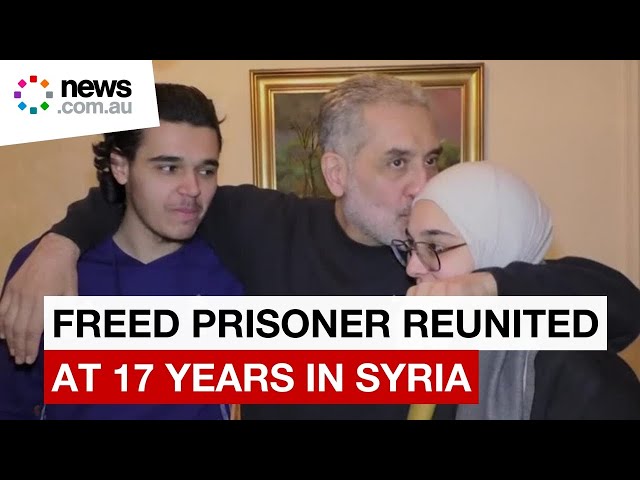 Former prisoner in Syria reunites with his family after 17 years