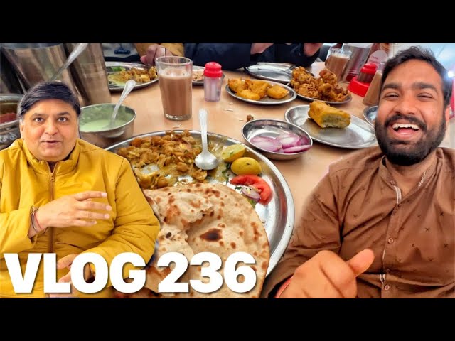 Jalandhar Wala Shaandar Khanaa @VeggiePaaji !! | TP VLOG 236