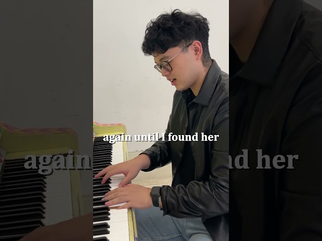 main lagu valentine pake public piano