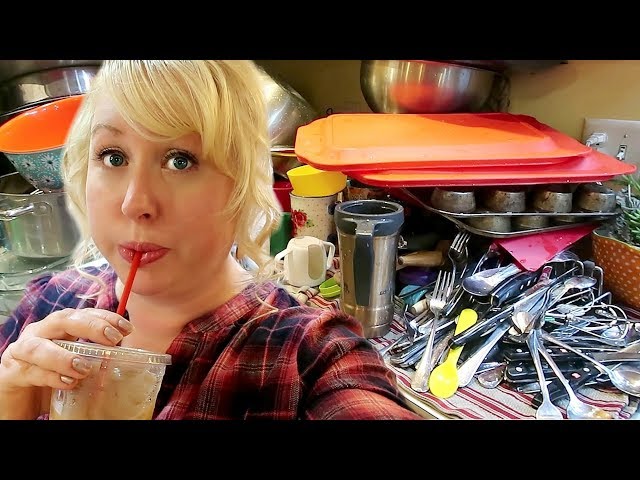 REAL LIFE KITCHEN COMPLETE DISASTER CLEANING || HANDWASHING LARGE FAMILY DISHES || CLEAN WITH ME!