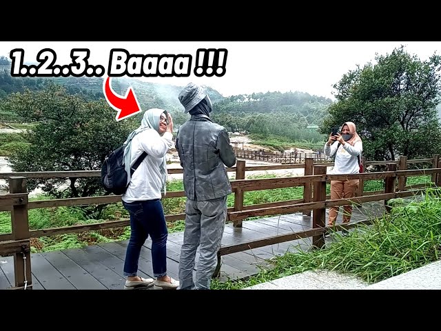 TAK TERDUGA TERNYATA PATUNG HIDUP !! Statue Prank Kocak Ngakak 😂