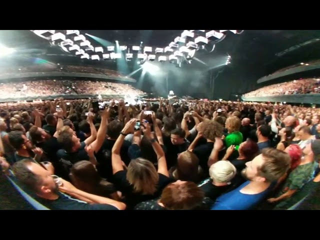 (low-res) Metallica Live 360° in Amsterdam 4 Sep 2017 - Intro (The Ecstasy of Gold), Hardwired