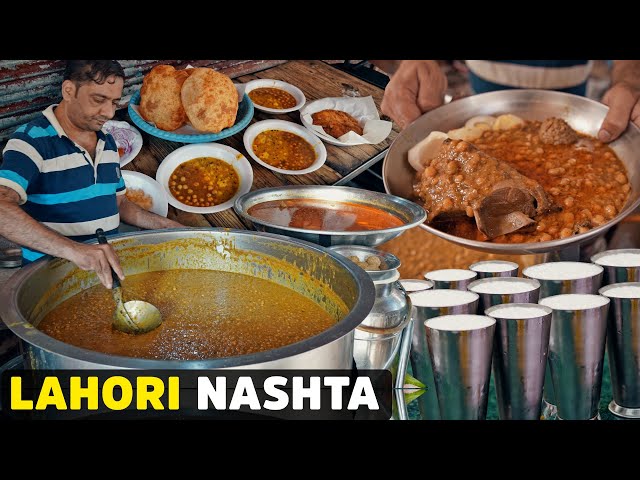 Bao Saleem Mutton Chanay | Zafar Halwa Poori | Best Desi Breakfast of Lahore | Pakistani Street Food