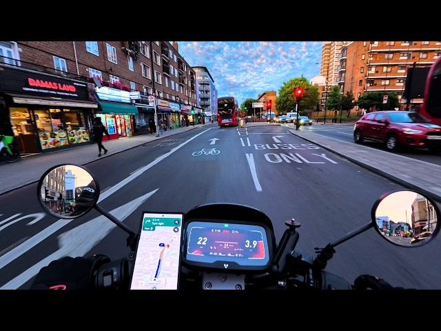 A SUPER BUSY Sunday Night Delivering In South London - Police Speeding, Good Tips & Free Food!!