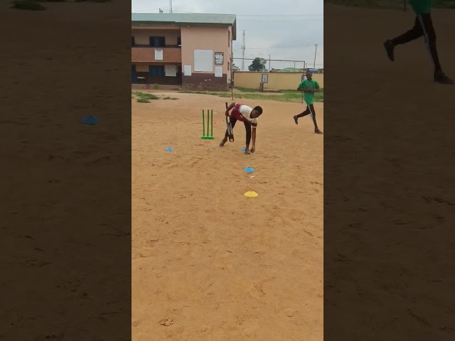 ECSM Cricket batting practice with coach Ingram Jones - move your feet