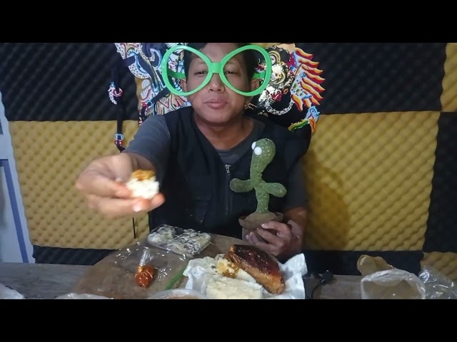 makan siang lauk ayam bakar