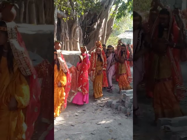 Kalash yatra ka aayojan Kiya gaya hai