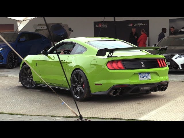 2020 Ford Mustang Shelby GT500 - Start, Brutal SOUNDS, Burnout!