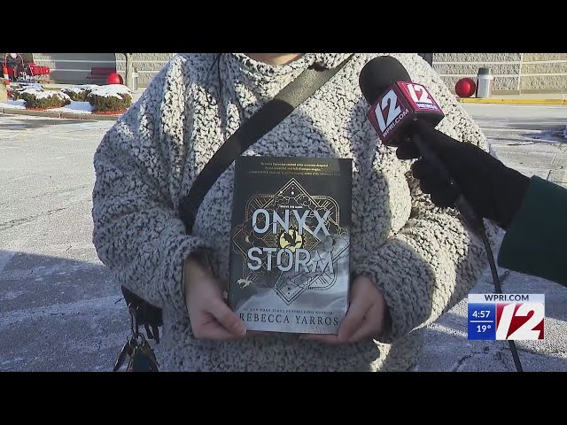 Readers flock to local bookstores for 'Onyx Storm' release