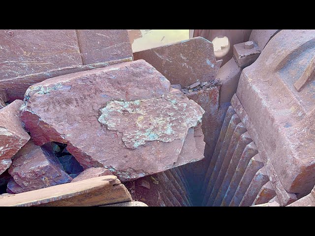 "RARE RED STONE CRUSHING! | Unleashing the Hidden Minerals Within"Jaw Crusher In Action 👺