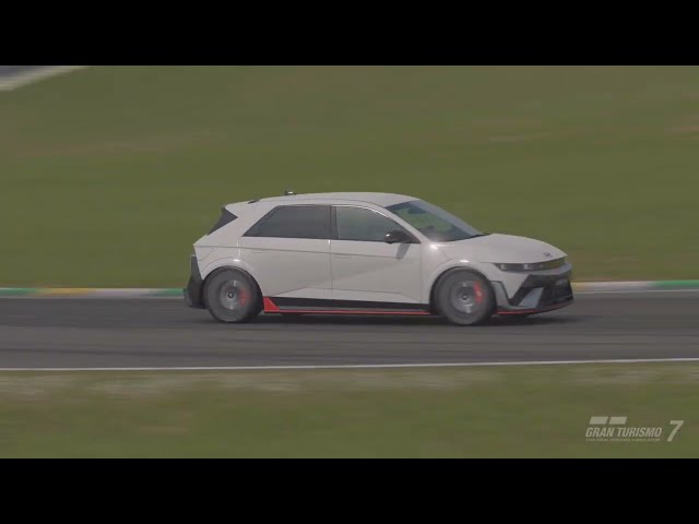 Hyundai Ionic 5 N EV Review and Racing in Gran Turismo 7 - January update