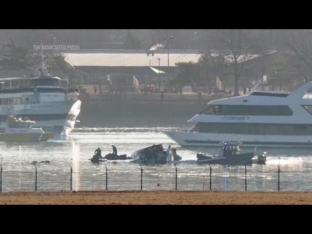 Video appears to show American Airlines flight's collision with a US Army helicopter near DC