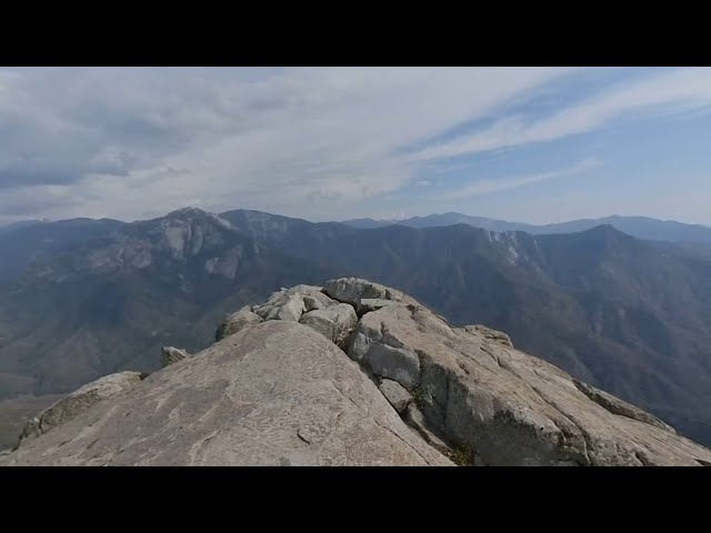 Sequoia National Park - Moro Rock VR180