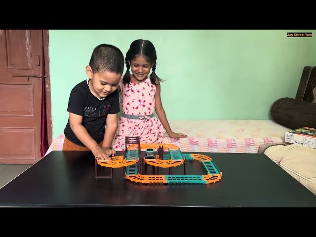 Car toys racing track || toys vali racing car || khilone wala video || gadi wala video #viralvideo