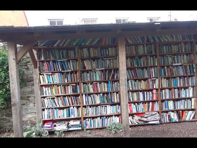 The Outdoor LIBRARY Of Hay-On-Wye In Wales: WALES VLOG 2019