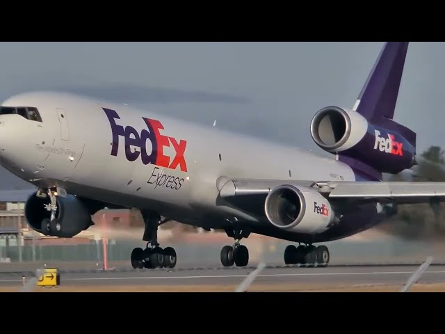 22 takeoffs, impressive sound!!!