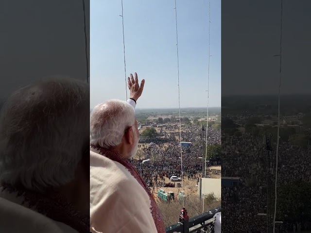 Electrifying! Sea of supporters in Bhilwara give PM Modi a rockstar-like welcome!