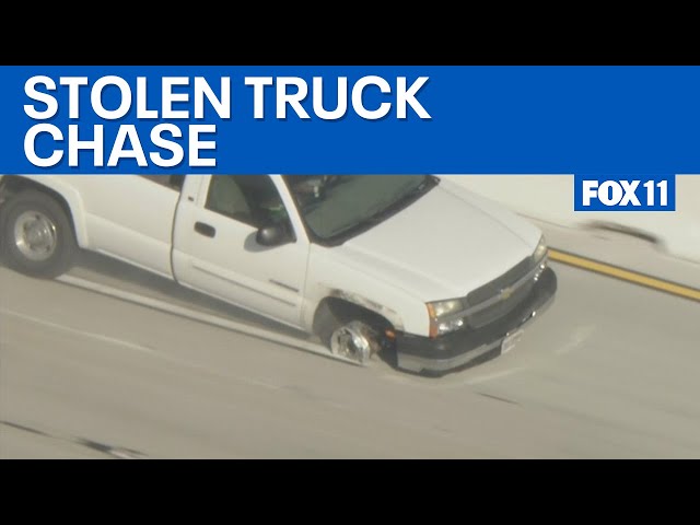 LA police chase: Truck with blown out tire stops on 5 freeway