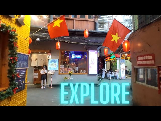 Roaming around Saigon District 1, 3 and 10 🇻🇳  (daily adventure)