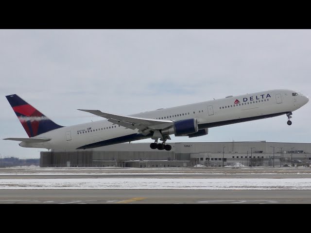 [4K] RARE! Runway 22 Planespotting at MSP Airport