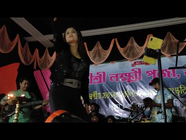 Maa Tujhe Salam // cover song Marmita Mitra Stage Program \\ LIVE