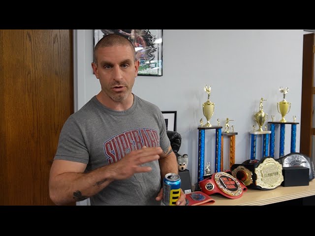 Muay Thai Coach explains the Importance of Choosing the right GYM  #kids #boxing